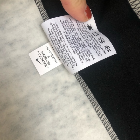 Nike therma-fit printed hoodie zip up jacket - Picture 6 of 7